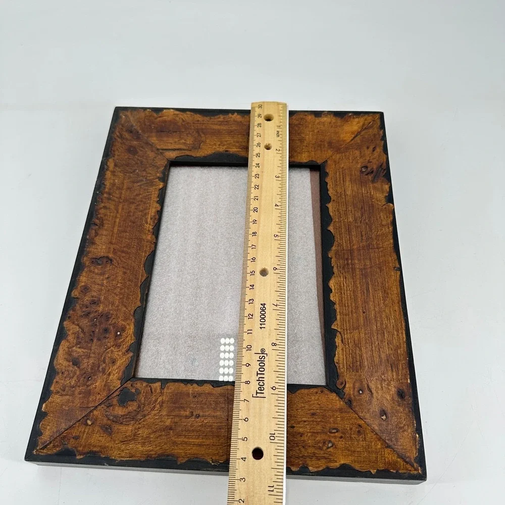 Rustic Wood Grain Photo Frame with Scalloped Border 5x7 Tabletop Country Cabin
